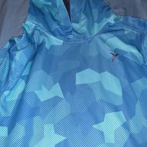 Old navy sweatshirt (size kids xl)